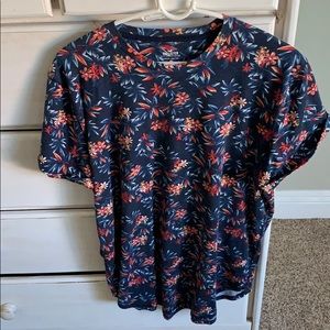 Hollister Men’s Floral t-shirt